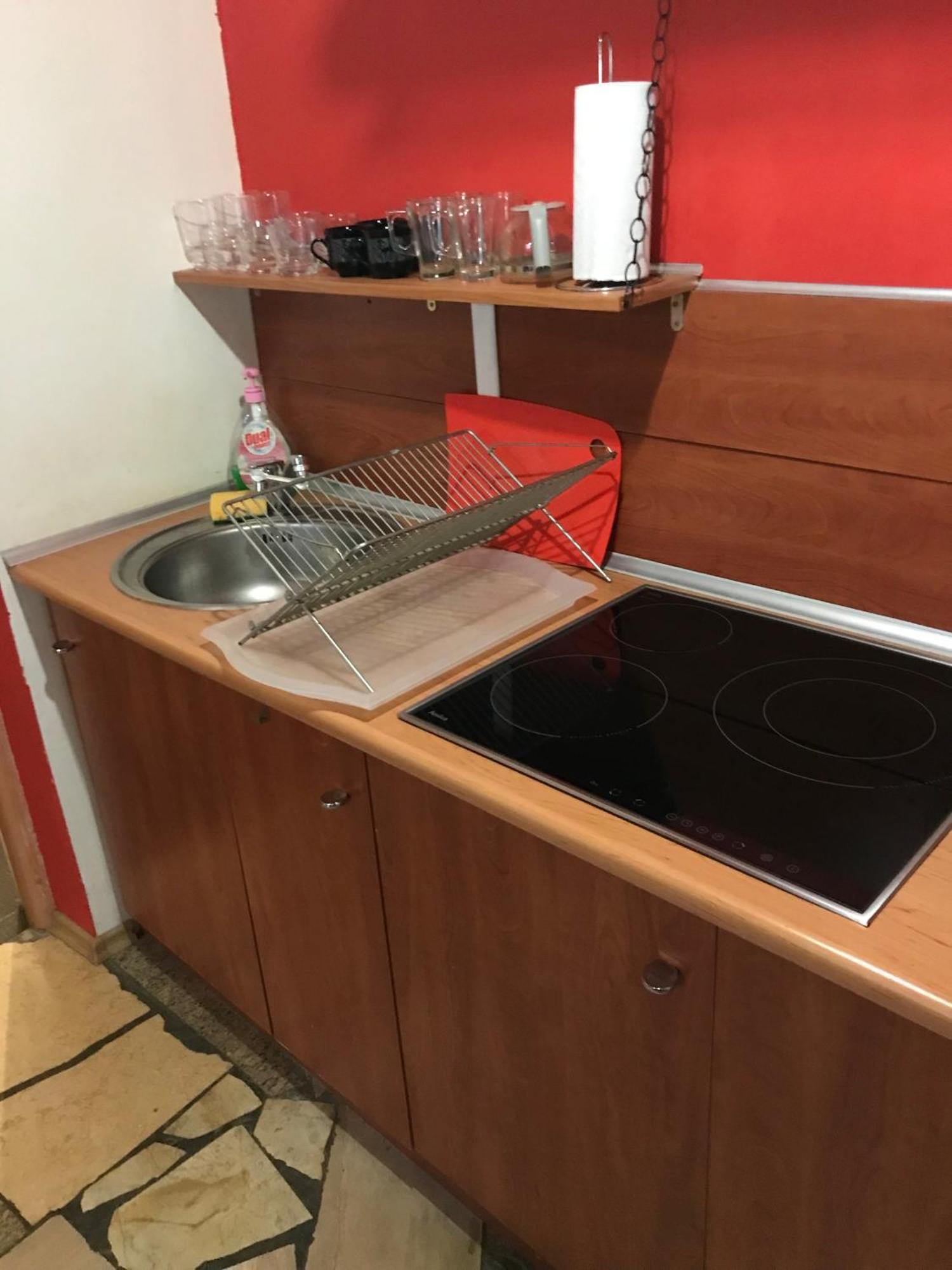 Studio Red And White Apartment Lodz  Ngoại thất bức ảnh